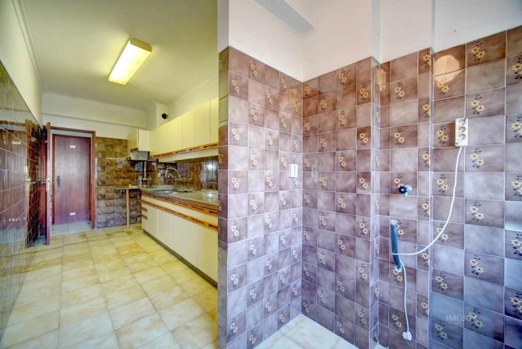 Apartamento T1 para Venda em Algés, Linda-A-Velha e Cruz Quebrada-Dafundo Foto 8