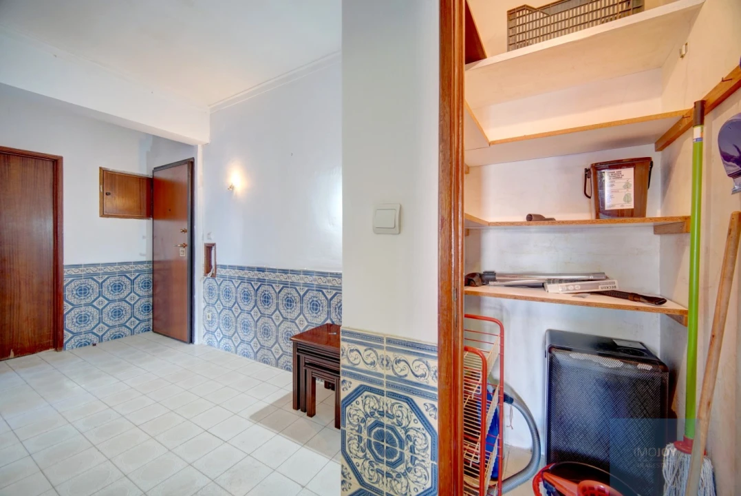 Apartamento T1 para Venda em Algés, Linda-A-Velha e Cruz Quebrada-Dafundo Foto 9