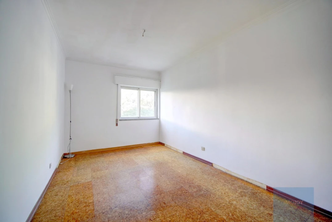 Apartamento T1 para Venda em Algés, Linda-A-Velha e Cruz Quebrada-Dafundo Foto 10