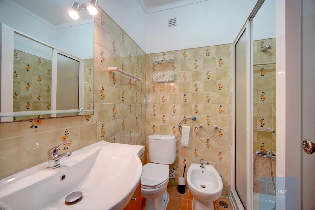 Apartamento T1 para Venda em Algés, Linda-A-Velha e Cruz Quebrada-Dafundo Foto 14