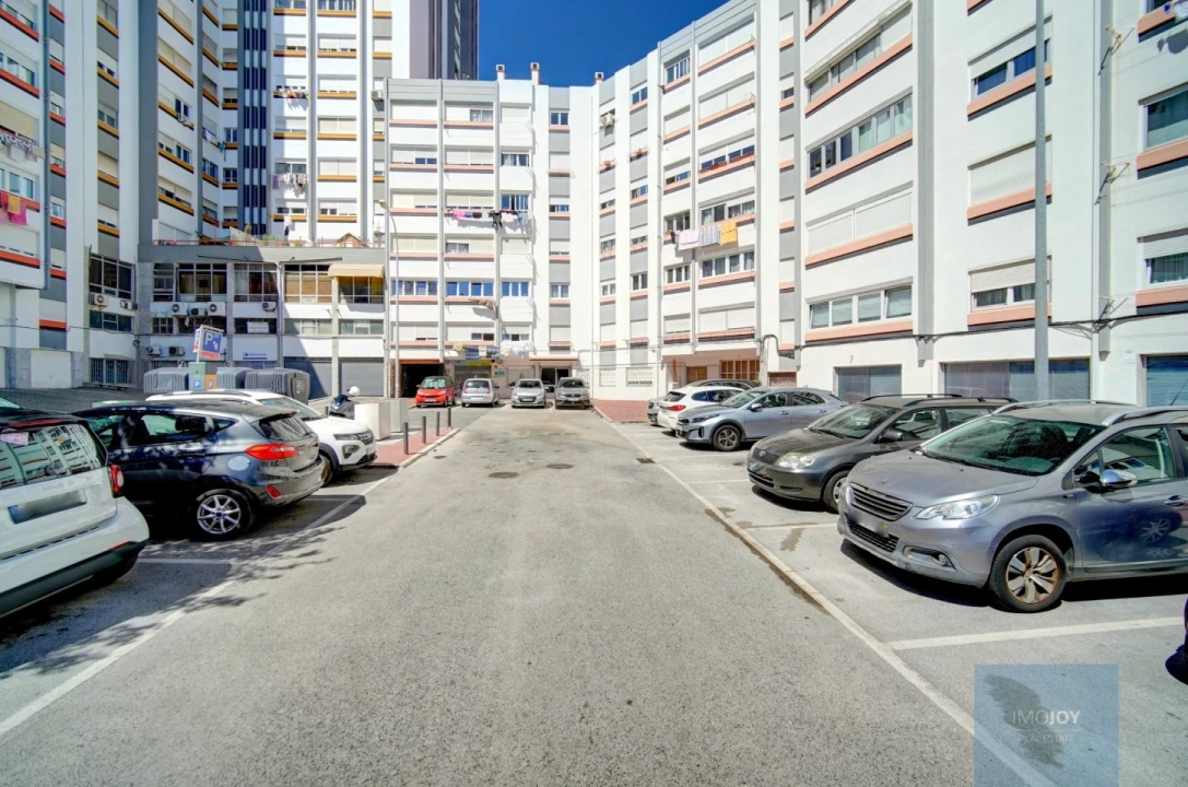 Apartamento T1 para Venda em Algés, Linda-A-Velha e Cruz Quebrada-Dafundo Foto 19