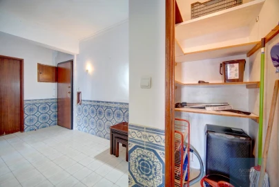 Apartamento T1 para Venda em Algés, Linda-A-Velha e Cruz Quebrada-Dafundo