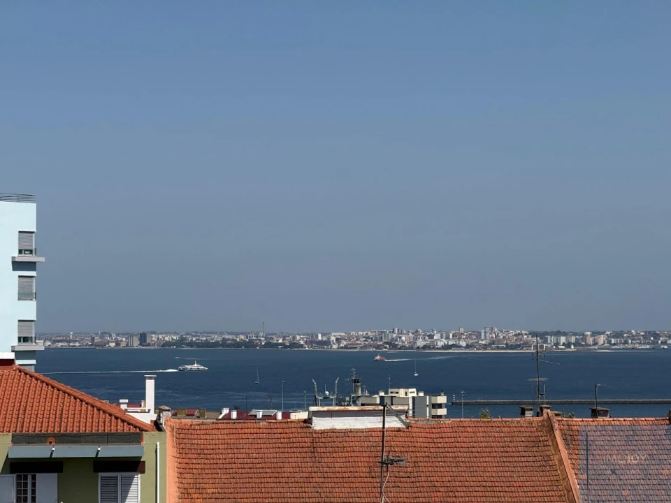 Apartamento T1 para Venda em Almada, Cova da Piedade, Pragal e Cacilhas Foto 1