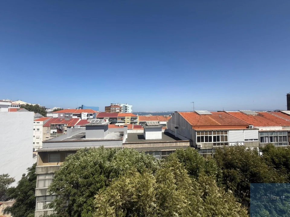 Apartamento T1 para Venda em Almada, Cova da Piedade, Pragal e Cacilhas Foto 24