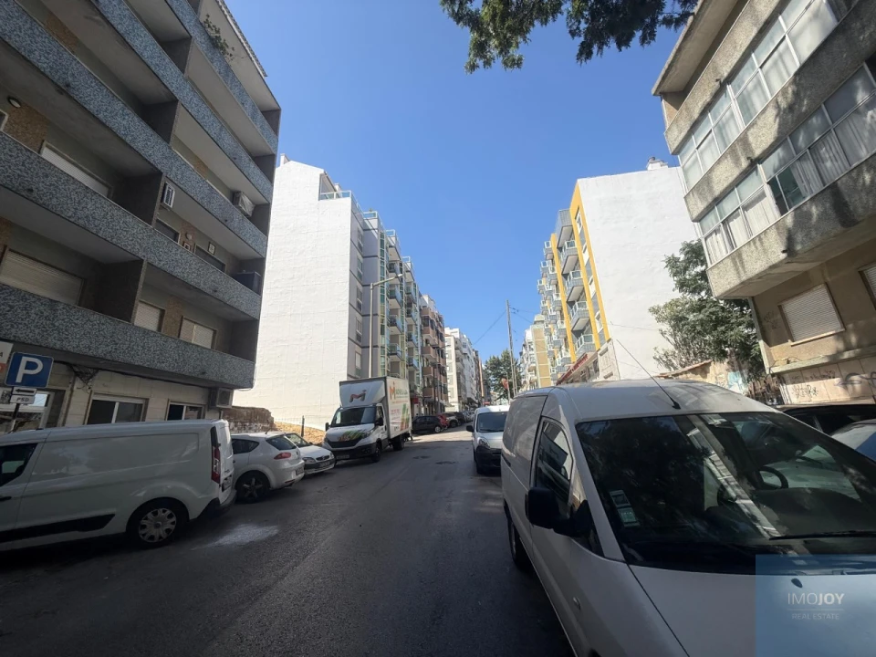 Apartamento T1 para Venda em Almada, Cova da Piedade, Pragal e Cacilhas Foto 32