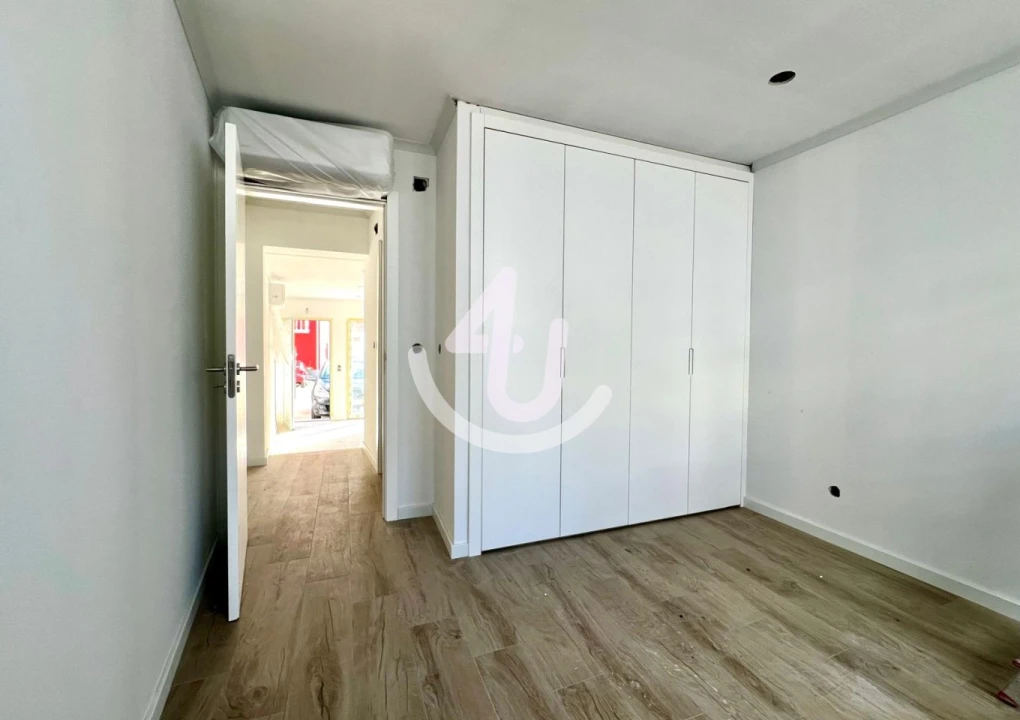Apartamento T1 para Venda em Alfeizerão Foto 11
