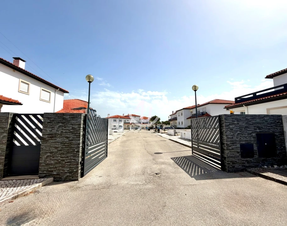 Apartamento T2 para Venda em Tornada e Salir do Porto Foto 2
