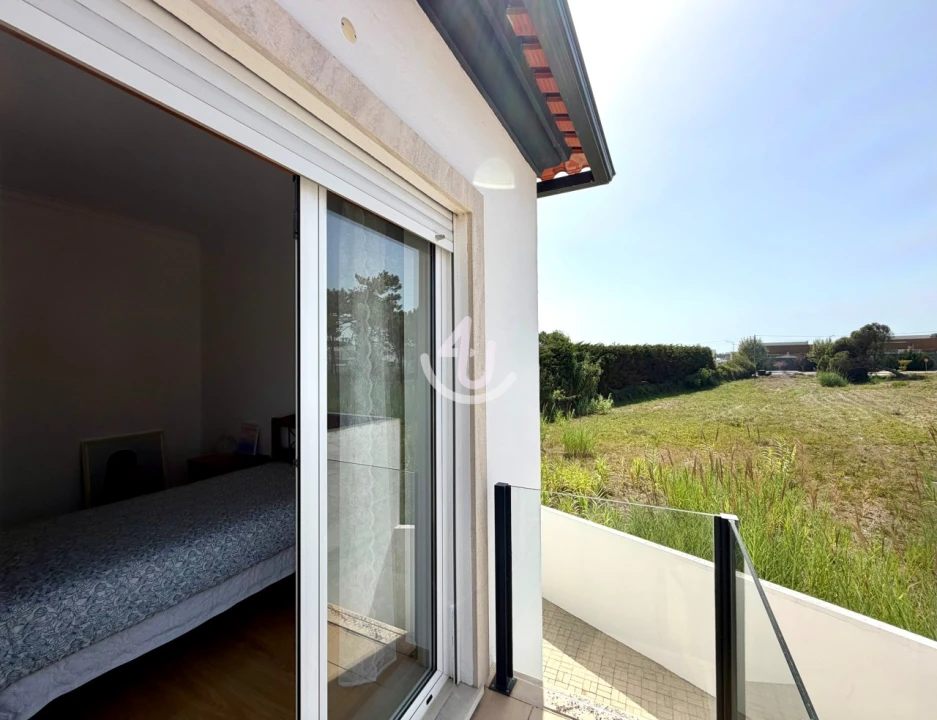 Apartamento T2 para Venda em Tornada e Salir do Porto Foto 14
