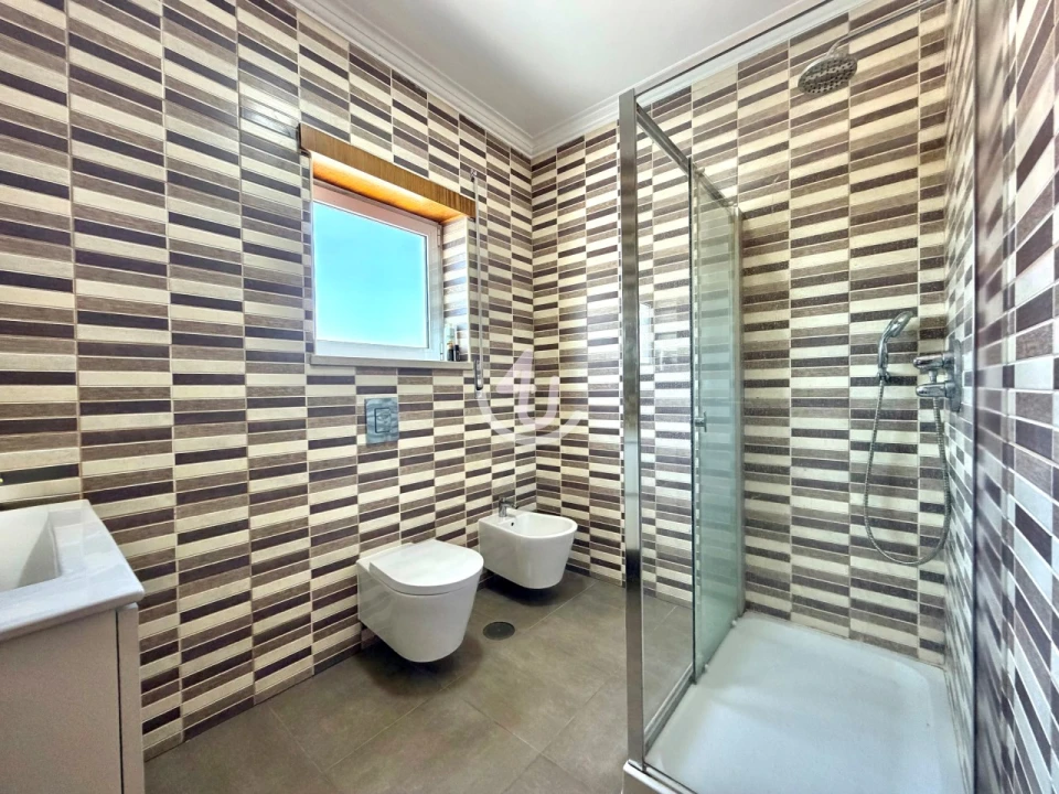 Apartamento T2 para Venda em Tornada e Salir do Porto Foto 21