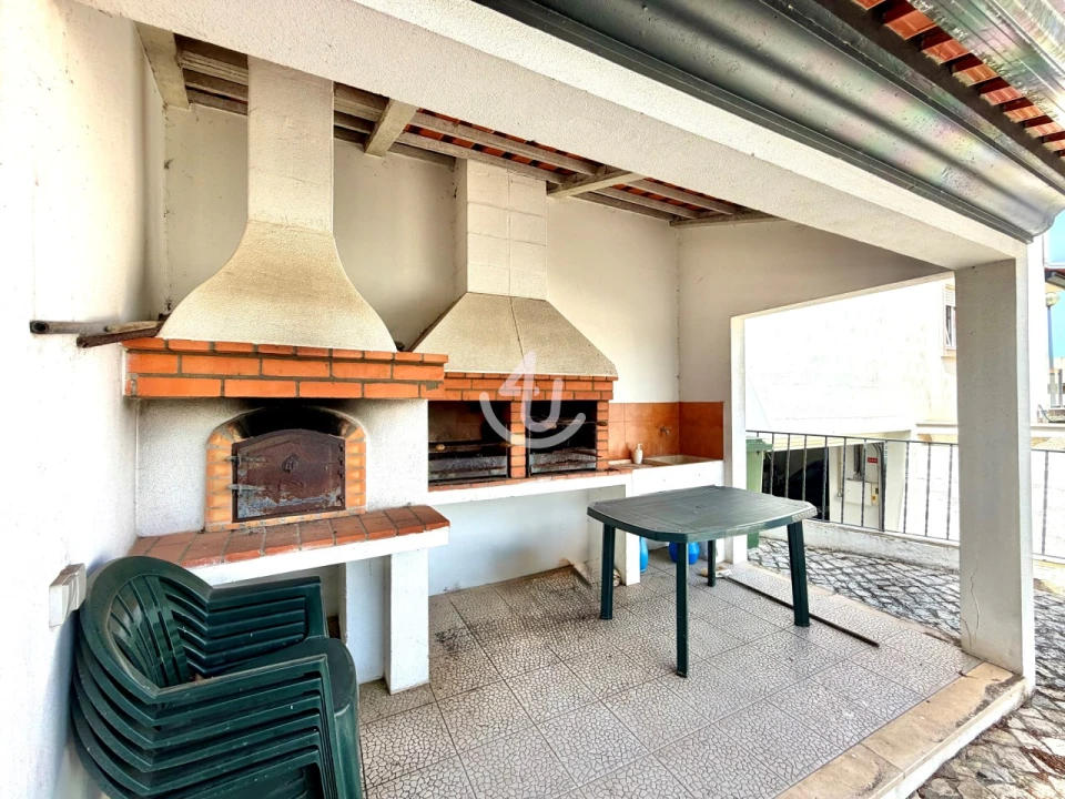 Apartamento T2 para Venda em Tornada e Salir do Porto Foto 44