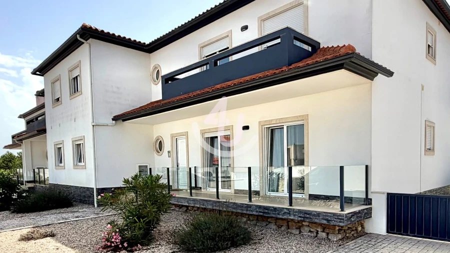 Apartamento T2 para Venda em Tornada e Salir do Porto