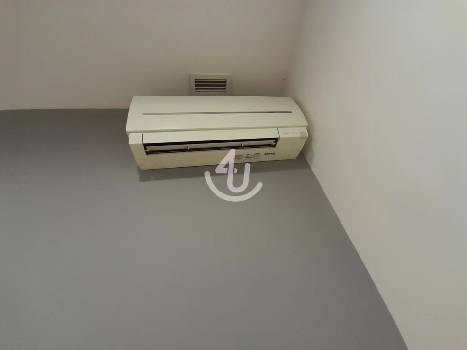Escritório para Arrendamento em Alcobaça e Vestiaria Foto 2