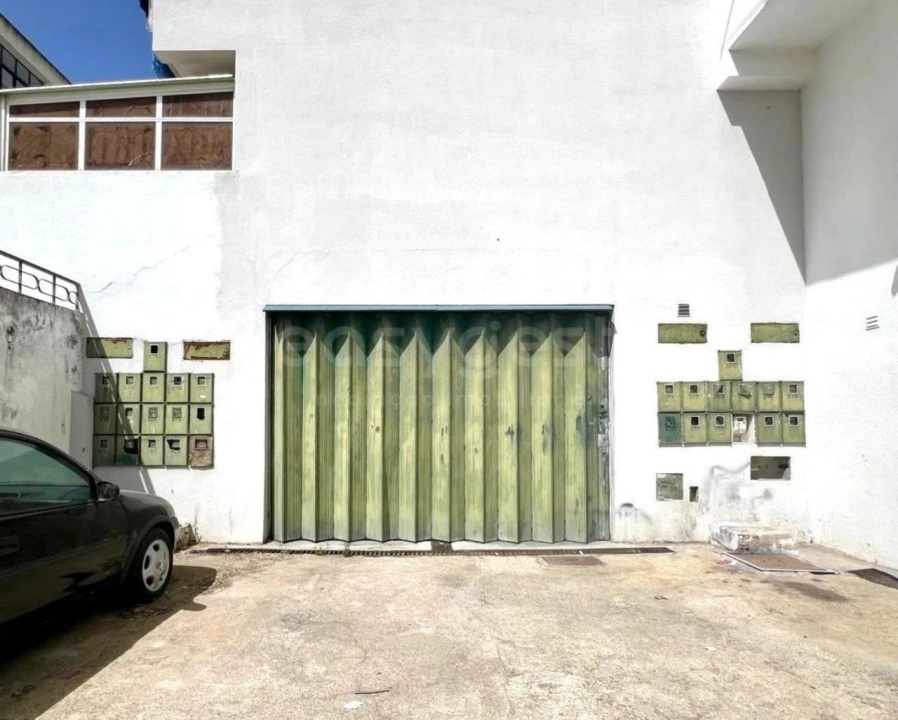 Garagem para Venda em Pinhal Novo Foto 5