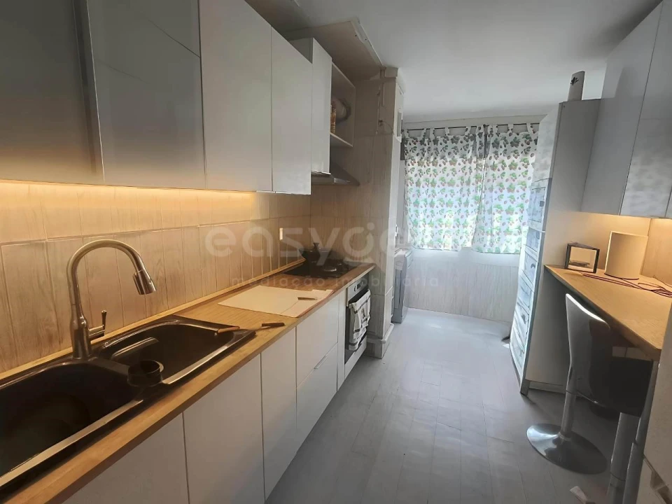 Apartamento T3 para Venda em Amora Foto 1