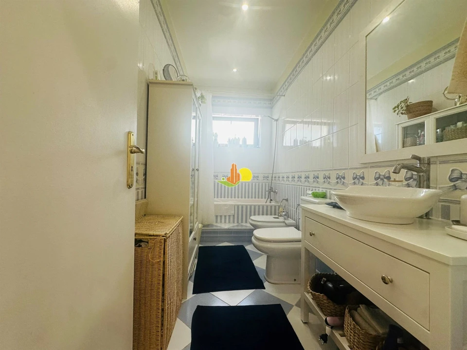 Apartamento T3 para Venda em Buarcos Foto 8