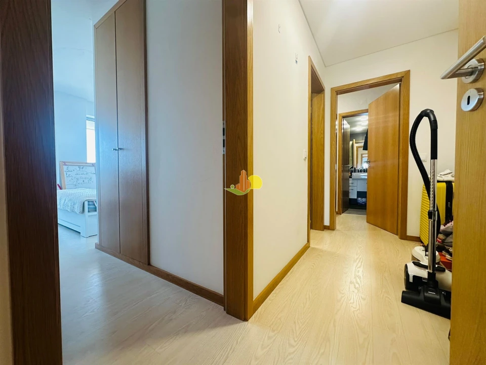 Apartamento T2 para Venda em Buarcos Foto 12
