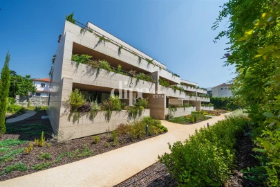 Apartamento T3 para Arrendamento em Oliveira, São Paio e São Sebastião