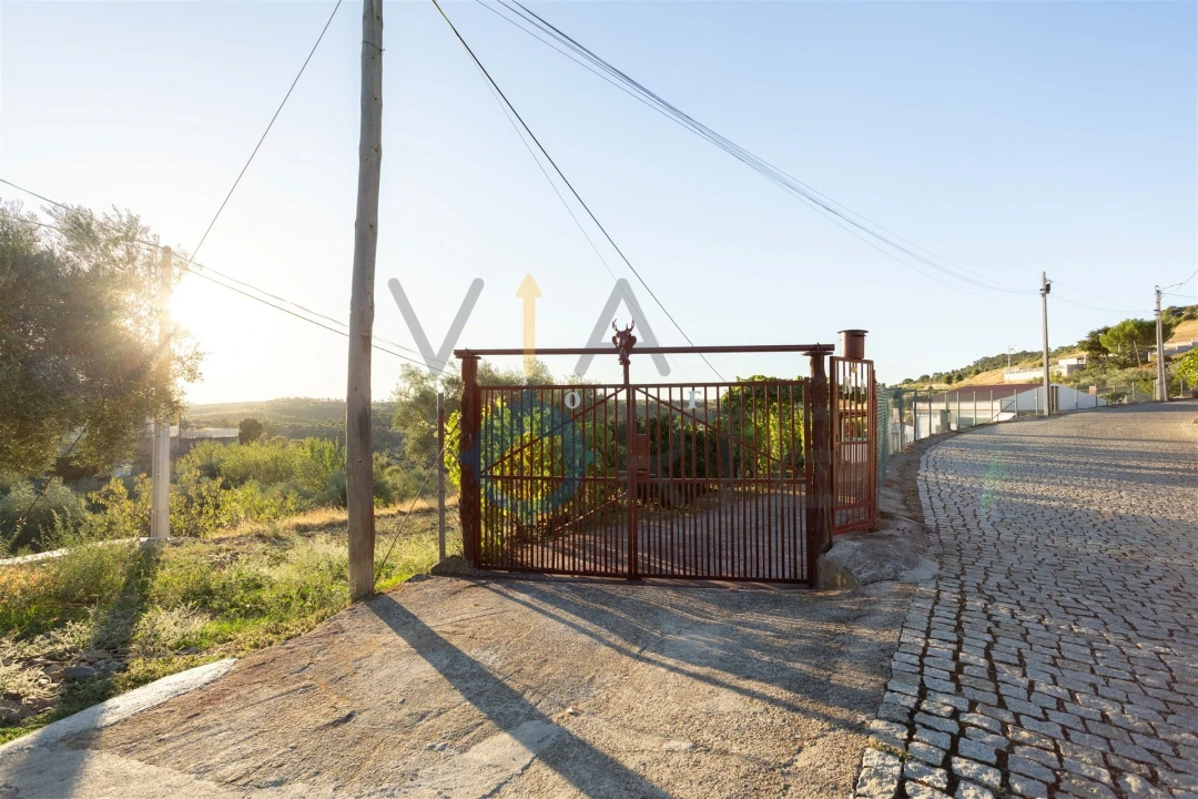 Quinta T1 para Venda em Eucisia, Gouveia e Valverde Foto 3