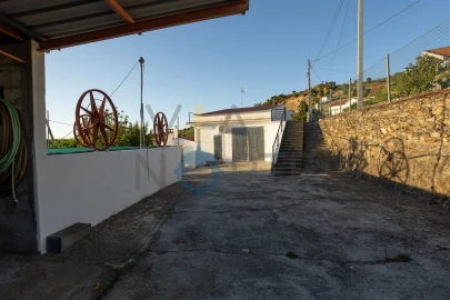 Quinta T1 para Venda em Eucisia, Gouveia e Valverde