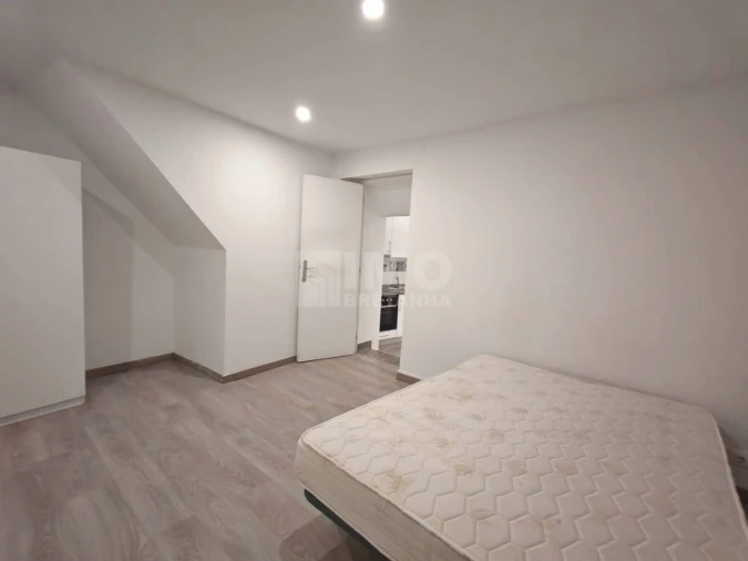 Apartamento T1 para Arrendamento em Covilhã e Canhoso Foto 9