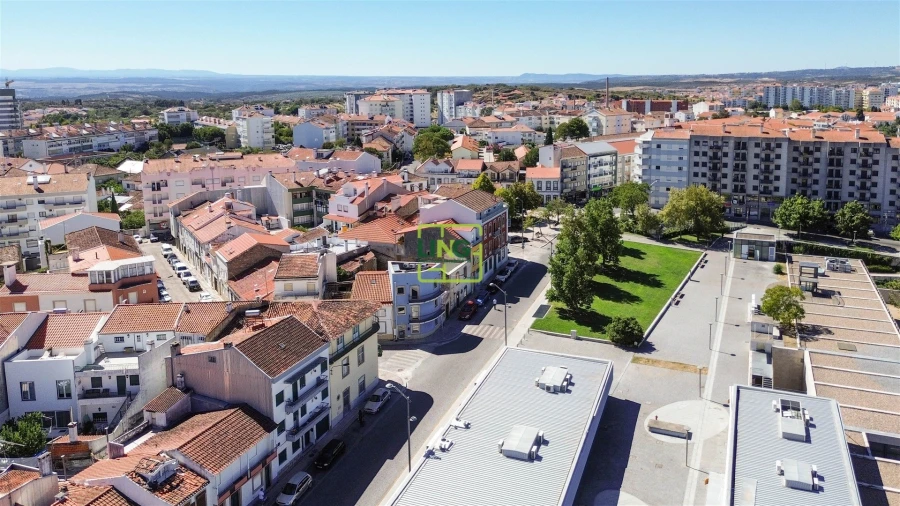 Apartamento T2 para Arrendamento em Castelo Branco Foto 38