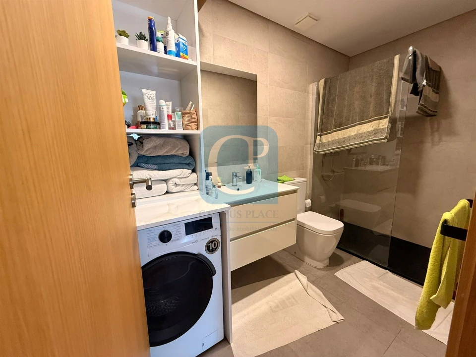 Apartamento T1 para Arrendamento em Rio Tinto Foto 5