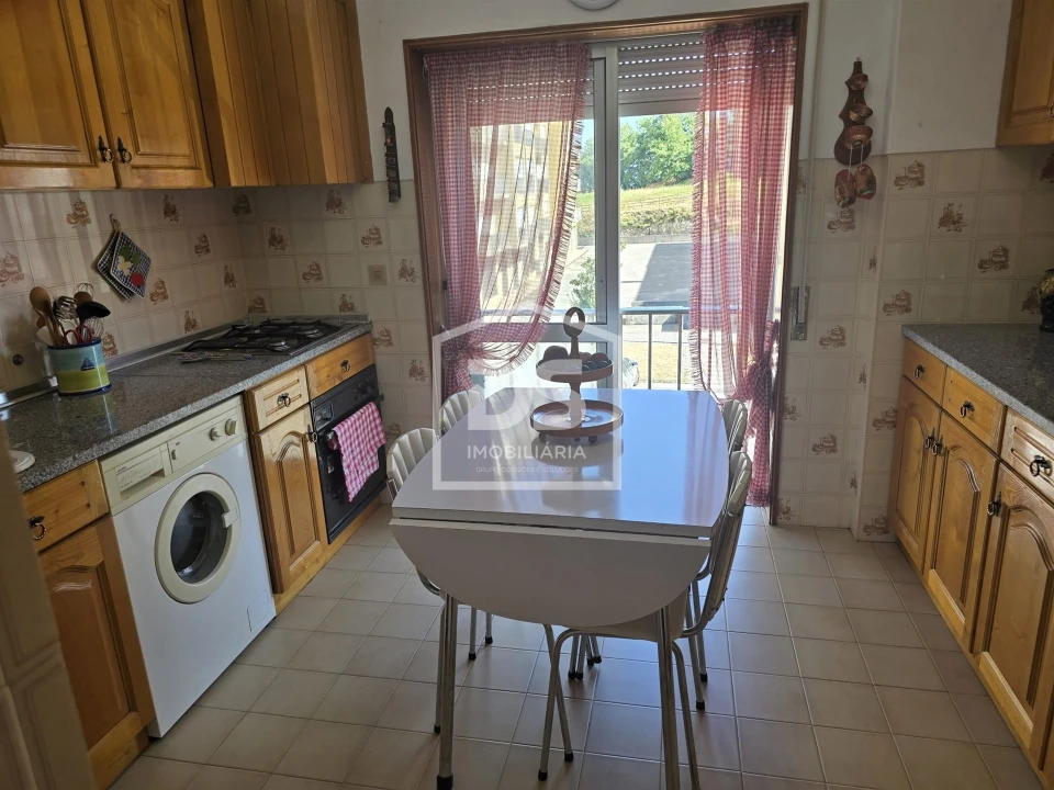 Apartamento T3 para Venda em Viseu Foto 16