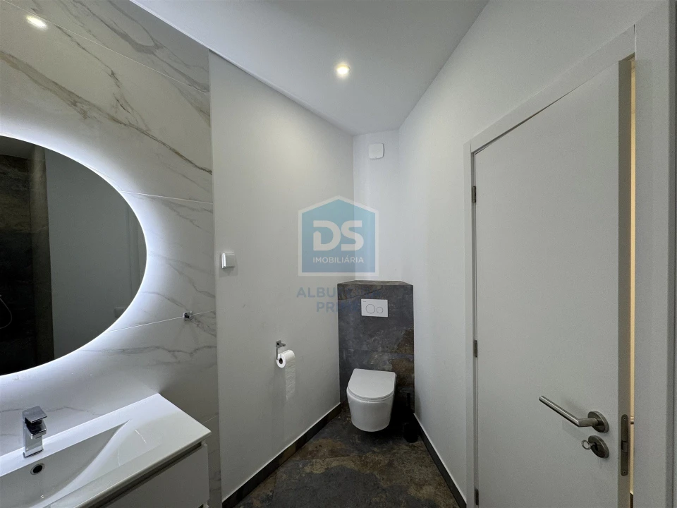 Apartamento T3 para Venda em Quarteira Foto 29