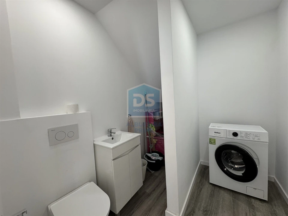Apartamento T3 para Venda em Quarteira Foto 32