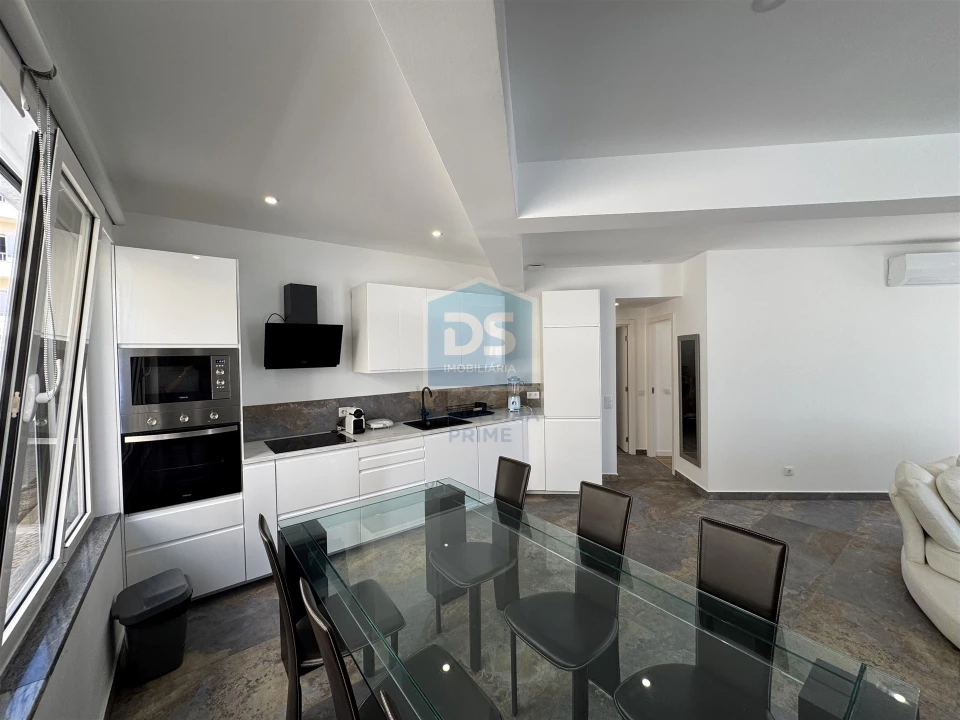 Apartamento T3 para Venda em Quarteira Foto 1