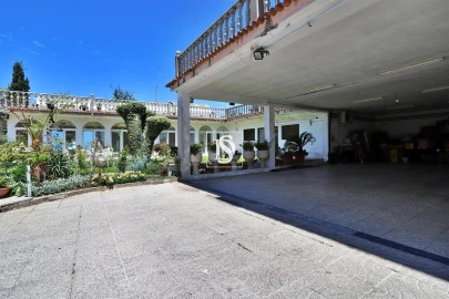 Moradia T4 para Venda em Gondifelos, Cavalões e Outiz