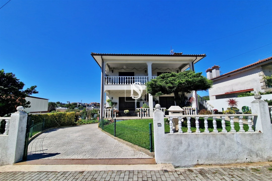 Moradia T4 para Venda em Gondifelos, Cavalões e Outiz Foto 50