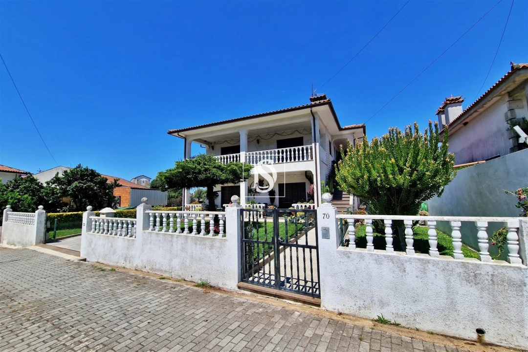 Moradia T4 para Venda em Gondifelos, Cavalões e Outiz Foto 51