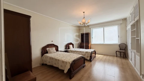 Apartamento T6 para Venda em Póvoa de Varzim, Beiriz e Argivai