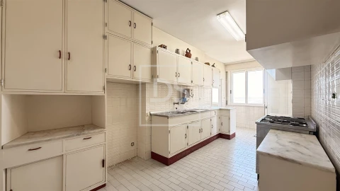 Apartamento T6 para Venda em Póvoa de Varzim, Beiriz e Argivai