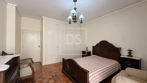 Apartamento T6 para Venda em Póvoa de Varzim, Beiriz e Argivai