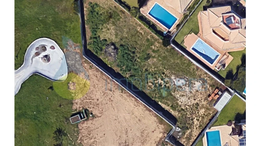 Terreno para Venda em Albufeira e Olhos de Água