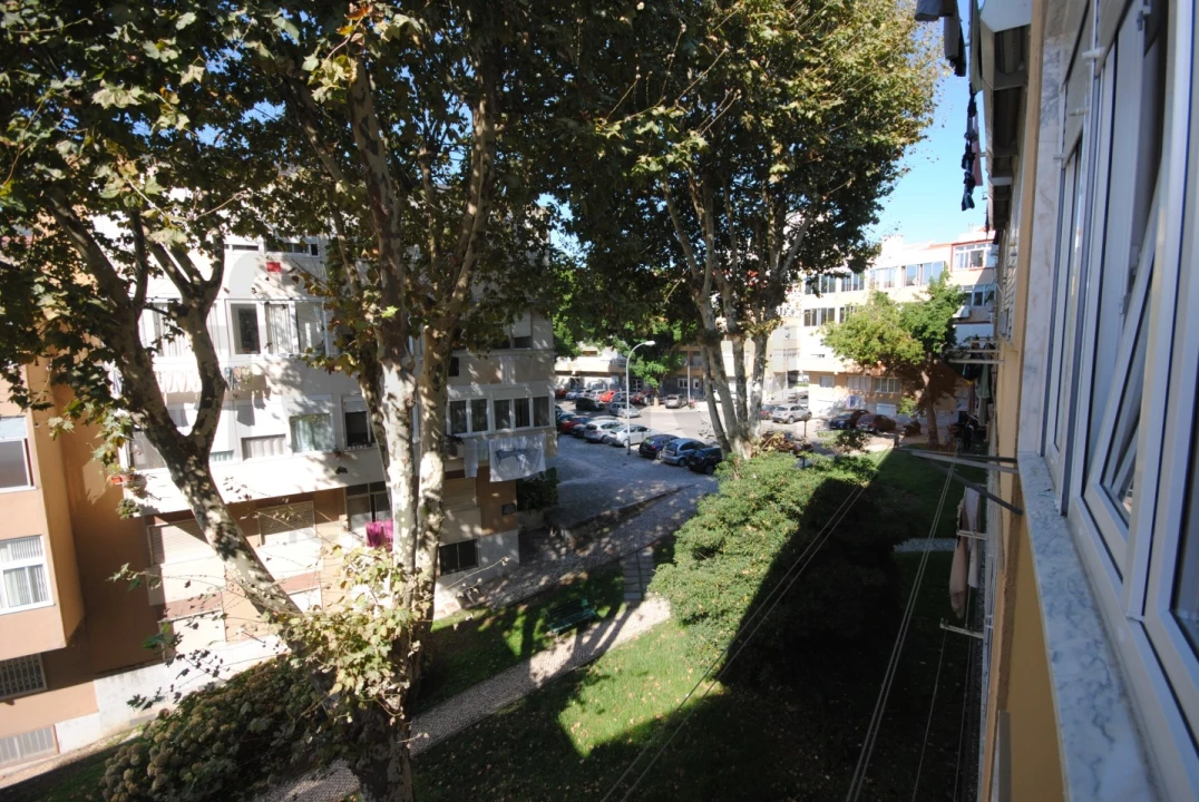 Apartamento T2 para Venda em Algés, Linda-A-Velha e Cruz Quebrada-Dafundo Foto 10