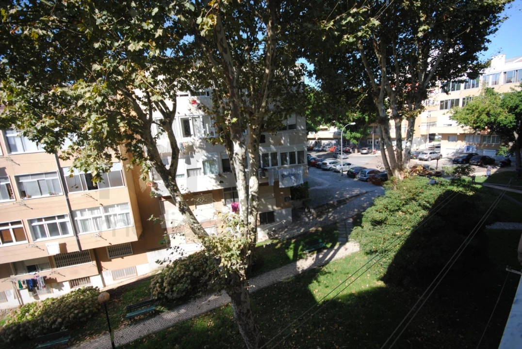 Apartamento T2 para Venda em Algés, Linda-A-Velha e Cruz Quebrada-Dafundo Foto 11