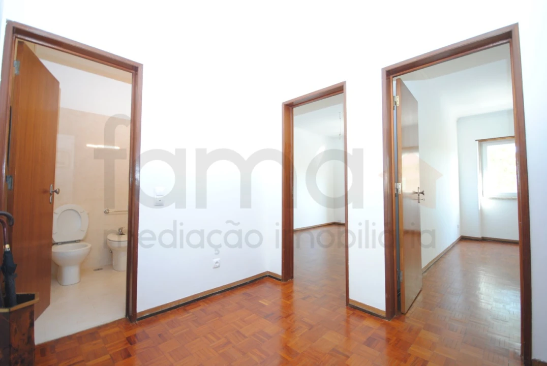 Apartamento T2 para Venda em Algés, Linda-A-Velha e Cruz Quebrada-Dafundo Foto 16