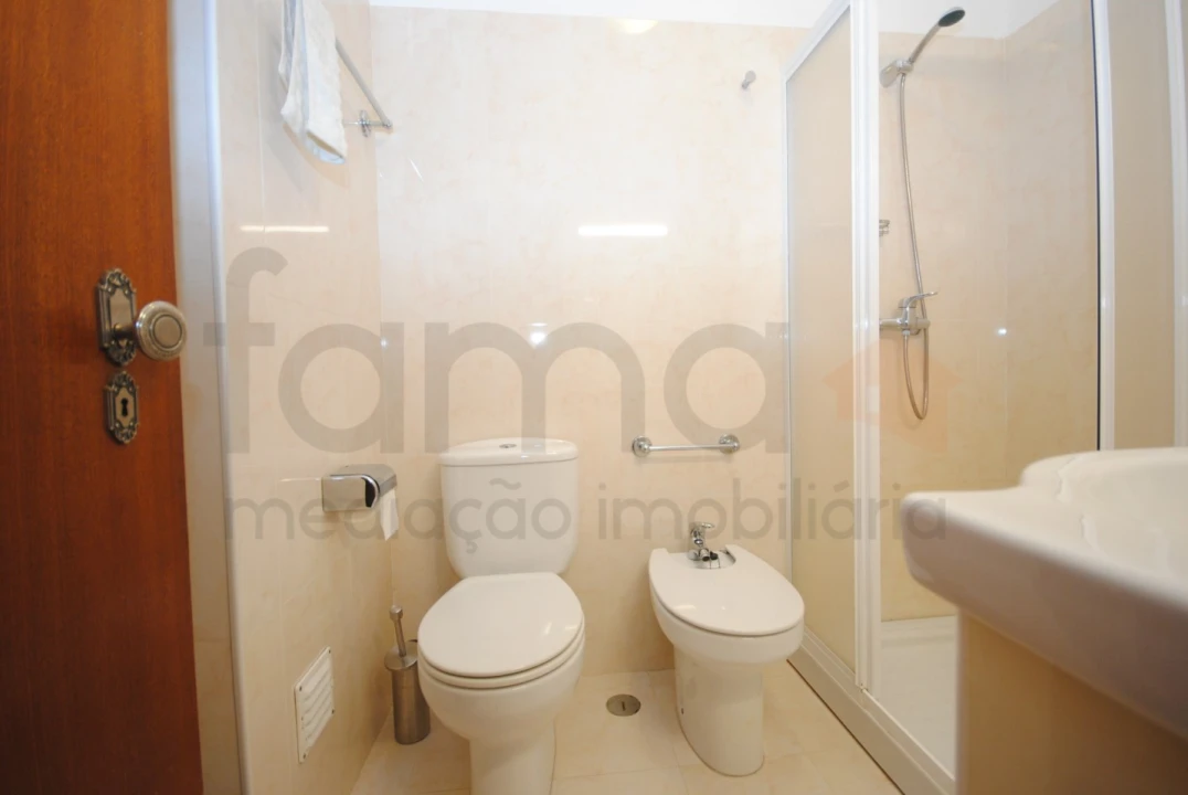 Apartamento T2 para Venda em Algés, Linda-A-Velha e Cruz Quebrada-Dafundo Foto 18