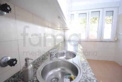 Apartamento T2 para Venda em Algés, Linda-A-Velha e Cruz Quebrada-Dafundo