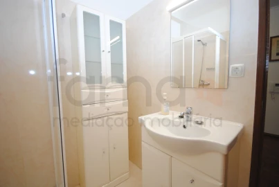 Apartamento T2 para Venda em Algés, Linda-A-Velha e Cruz Quebrada-Dafundo