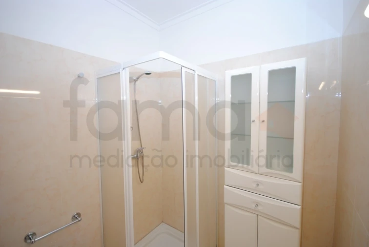 Apartamento T2 para Venda em Algés, Linda-A-Velha e Cruz Quebrada-Dafundo Foto 20