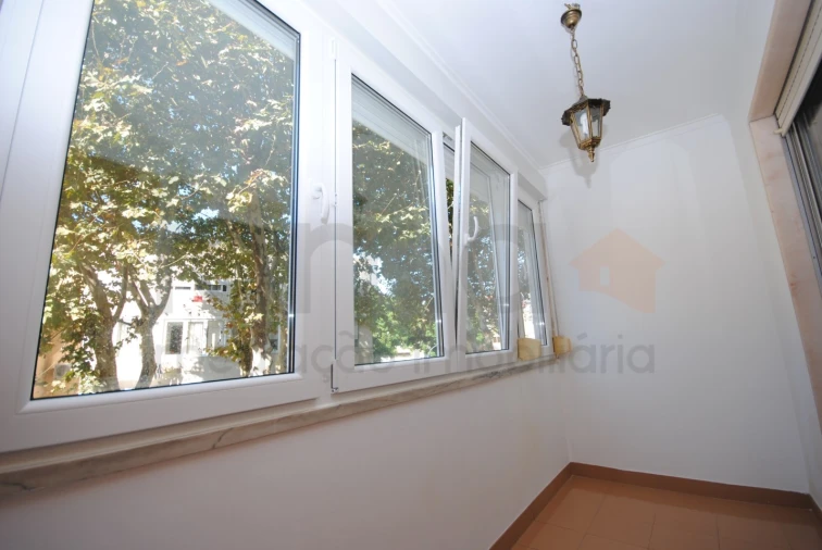 Apartamento T2 para Venda em Algés, Linda-A-Velha e Cruz Quebrada-Dafundo Foto 11