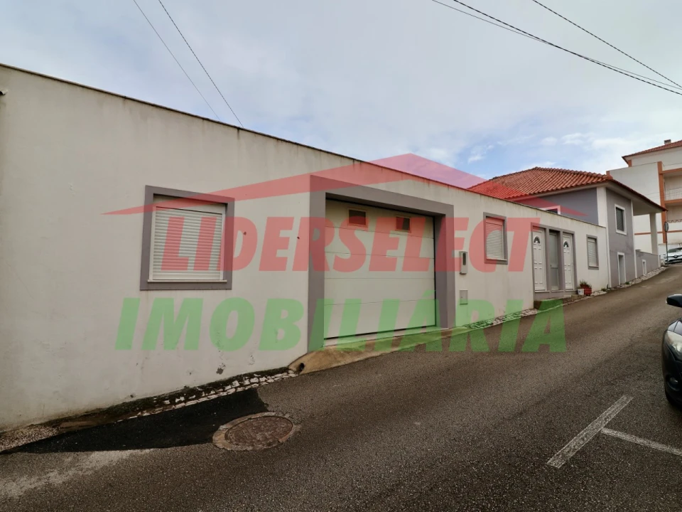 Moradia T3 para Venda em São Pedro da Cadeira Foto 31