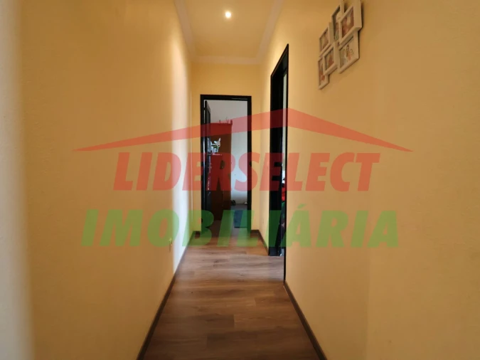Moradia T3 para Venda em São Pedro da Cadeira Foto 16