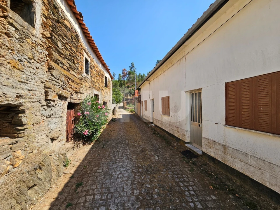 Moradia T3 para Venda em Orvalho Foto 1