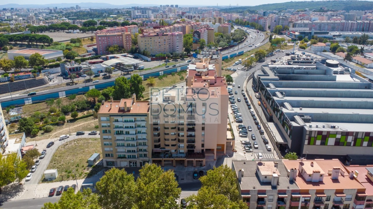 Apartamento T3 para Venda em Lumiar Foto 1