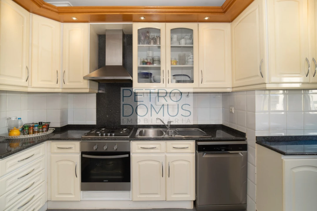 Apartamento T3 para Venda em Lumiar Foto 9